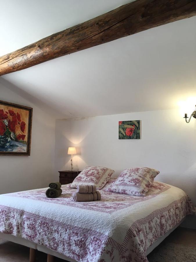 Chambres D'Hotes De La Verrerie Lioux Экстерьер фото