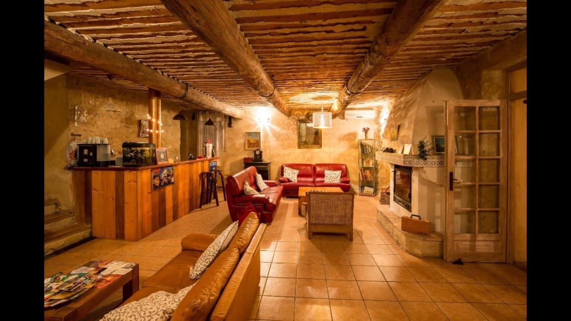 Chambres D'Hotes De La Verrerie Lioux Экстерьер фото