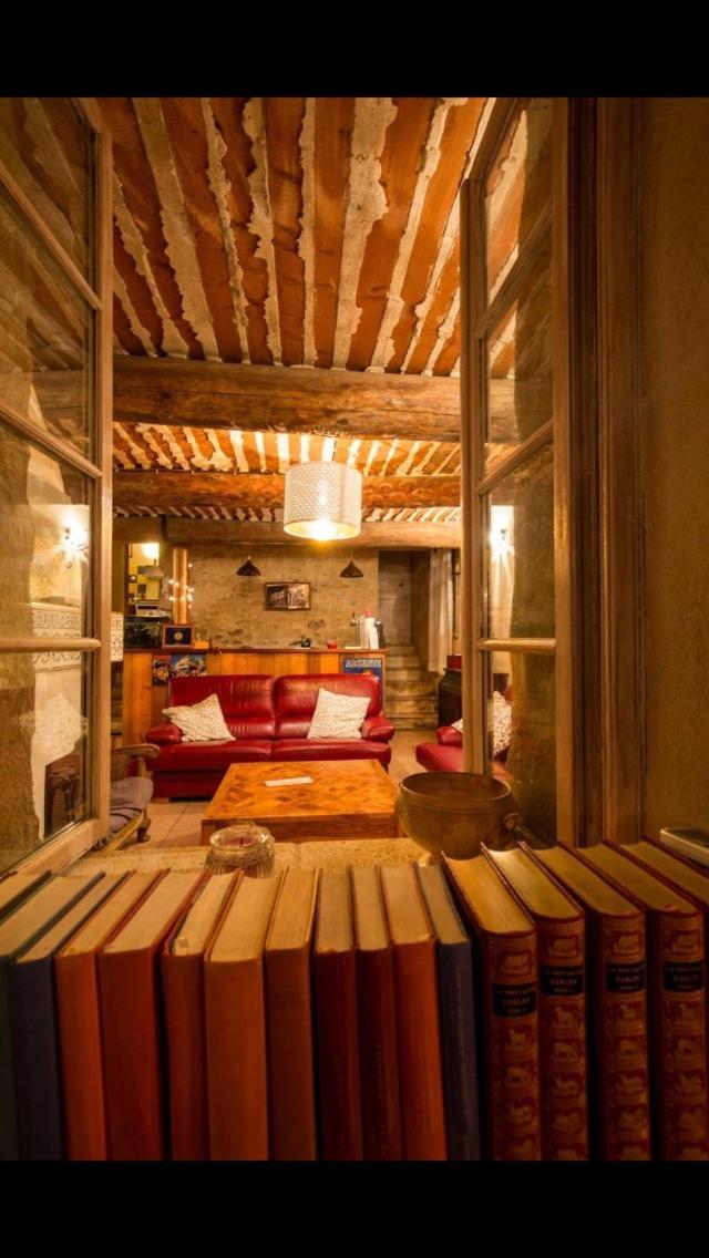 Chambres D'Hotes De La Verrerie Lioux Экстерьер фото